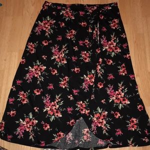 3x Floral Wrap Maxi Skirt